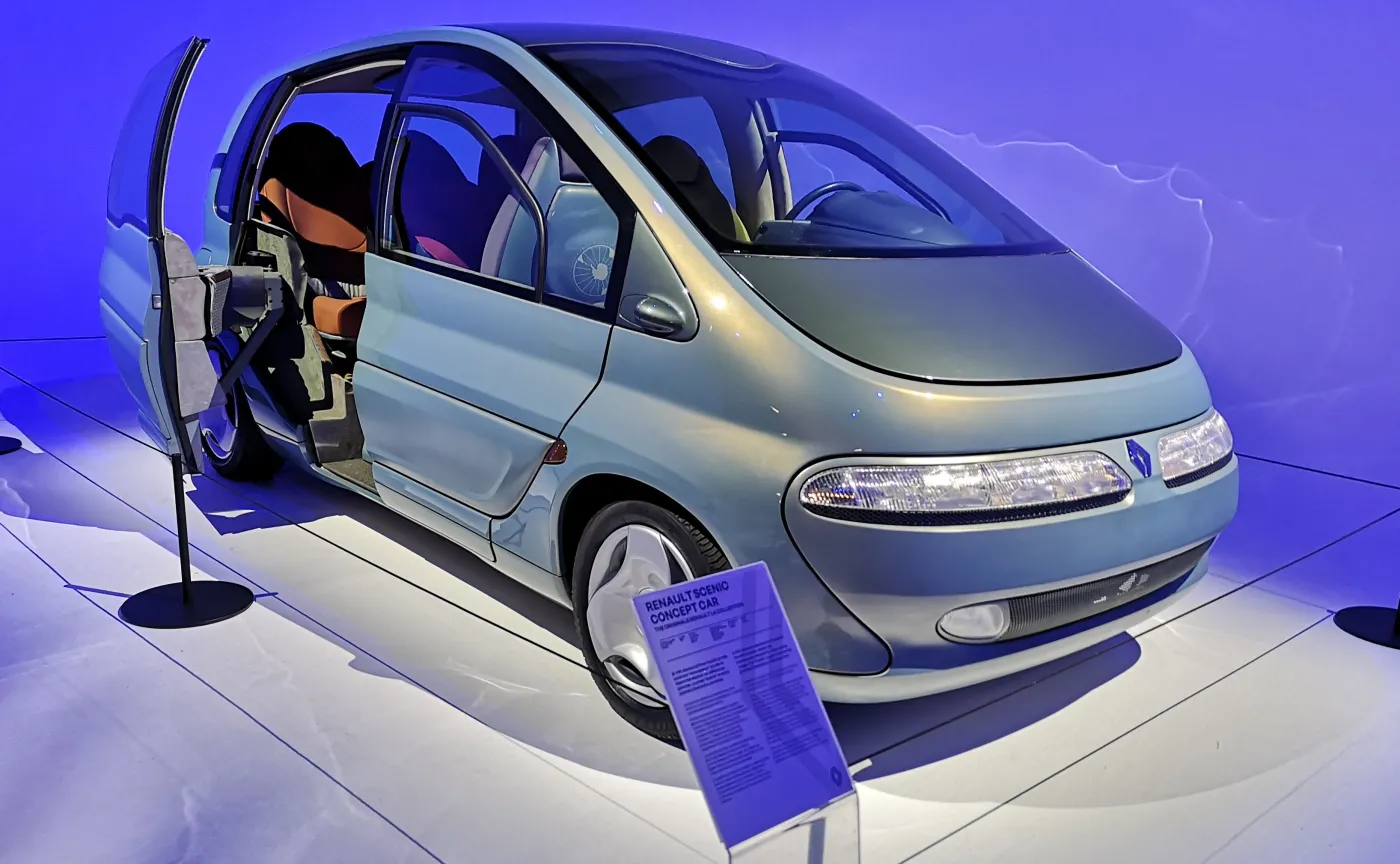 renault-scenic-pierwszy-prototyp-z-1991-roku-37460146.jpg
