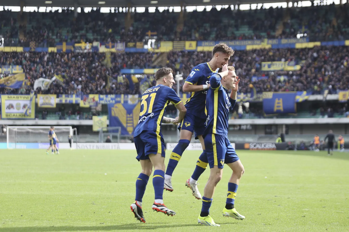 Karol Świderski zaliczył wejście smoka. Wszedł z ławki i zapewnił Veronie wygraną [WIDEO]