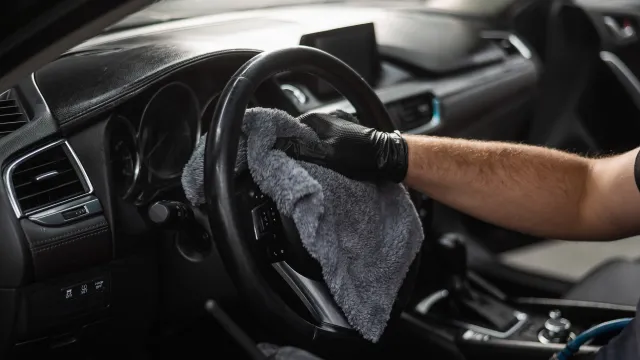 Co to jest WD-40? Każdy słyszał, ale nie wszyscy wiedzą, do czego służy