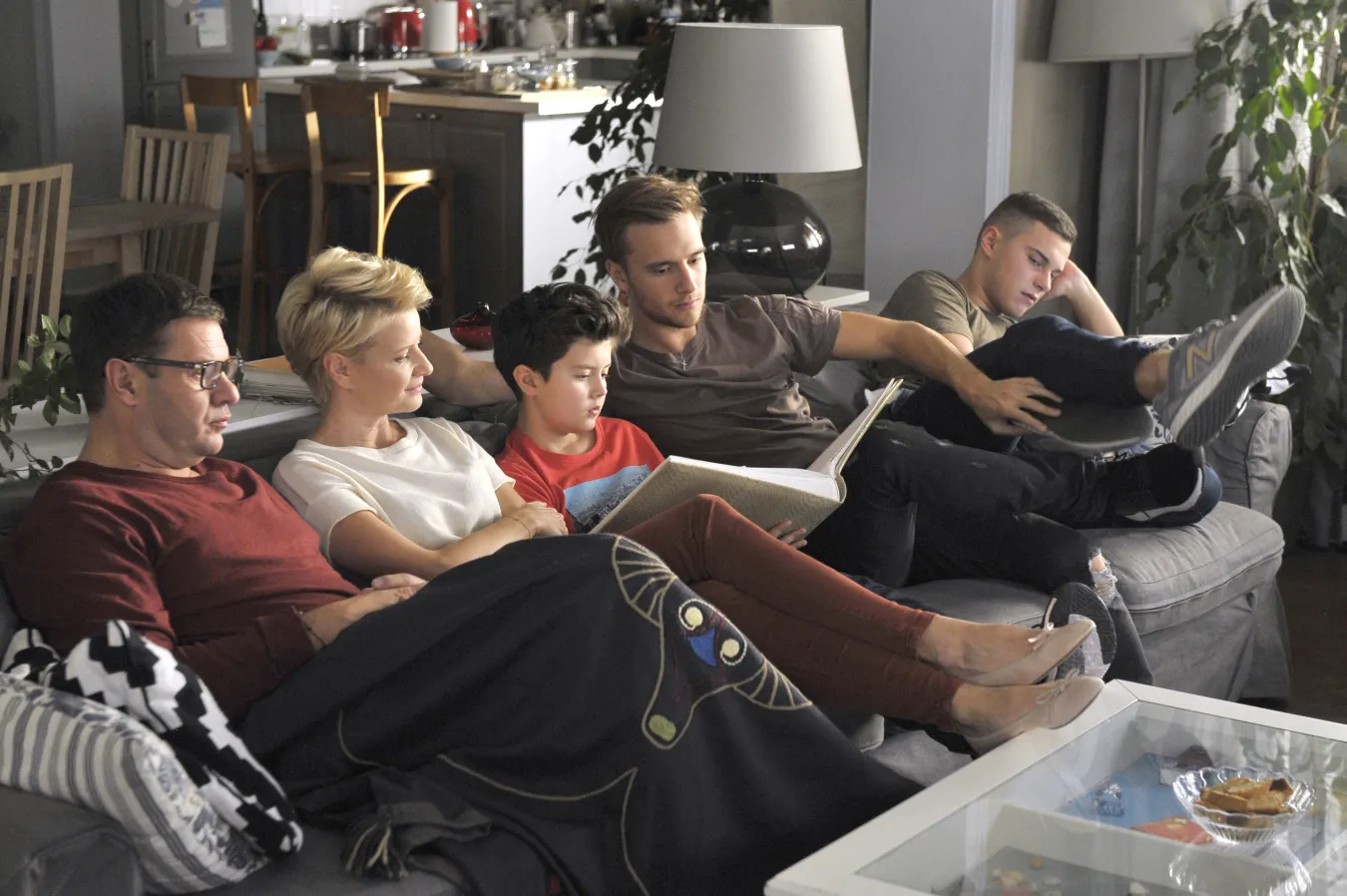 "Rodzinka.pl" z nowym sezonem. Wyciekły honoraria gwiazd. Kwoty robią wrażenie!