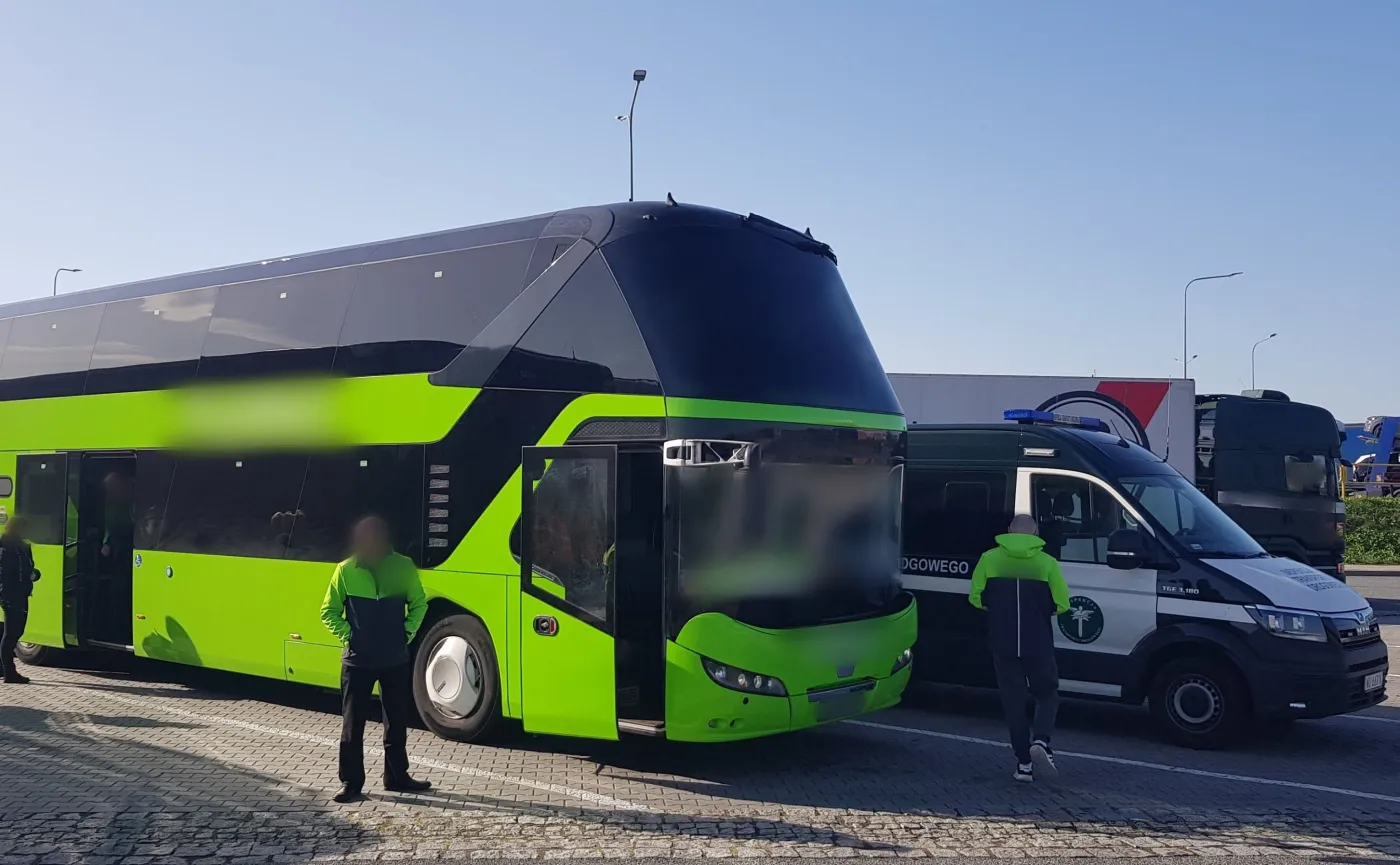 Autokar z Ukrainy zatrzymany przez patrol ITD