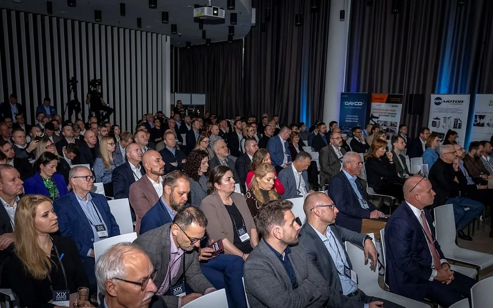 xix-kongres-przemyslu-i-rynku-motoryzacyjnego-38351976.jpg