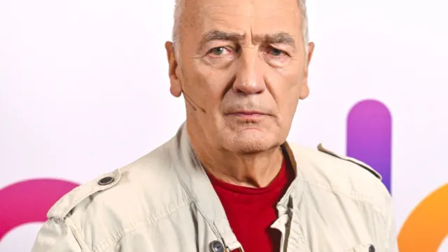 Karol Strasburger padł ofiarą oszustwa. Mówi wprost, ile pieniędzy stracił przez kantor internetowy