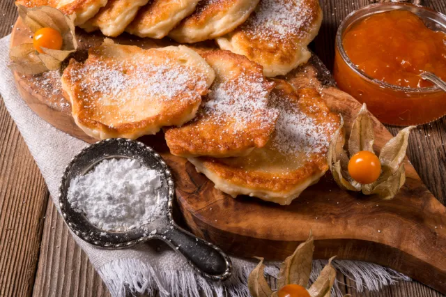 Kultowy przepis na racuchy do Tomka Strzelczyka. Puszyste i pyszne jak u mamy