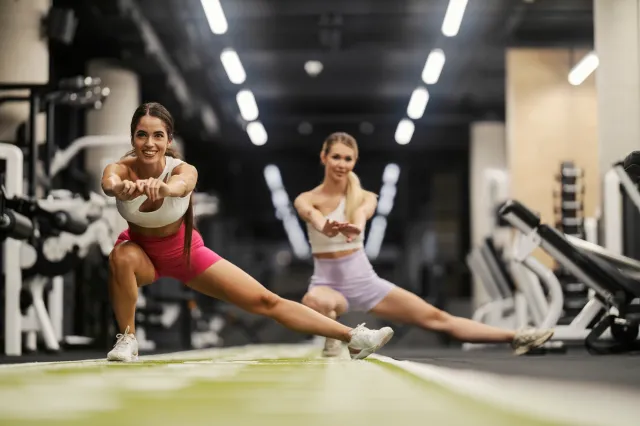 Sposób na idealną sylwetkę na wakacje. Keratyna i białko to hit, czy kit? [ROZMOWA]