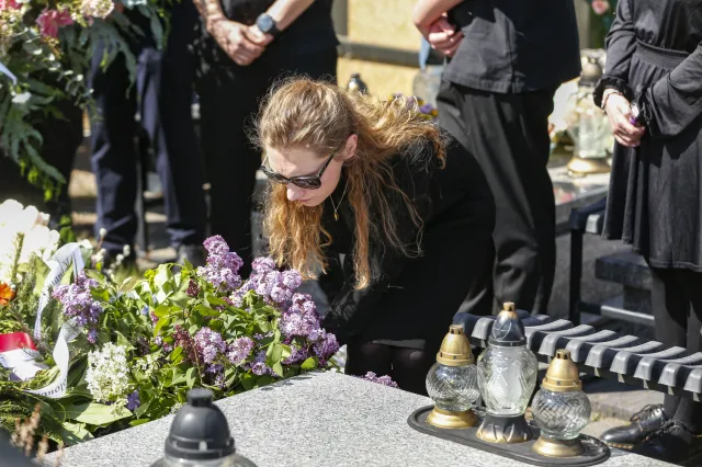Agata Buzek o ostatnich dniach życia Jadwigi Jankowskiej-Cieślak. "Wmuszała w siebie jedzenie, by odzyskać siły"
