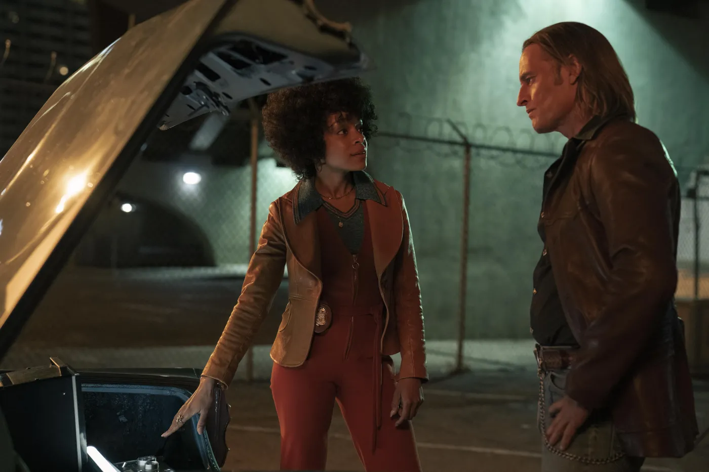 Nowy serial kryminalny przyjęty z entuzjazmem. "Świetnie wykorzystuje estetykę retro"