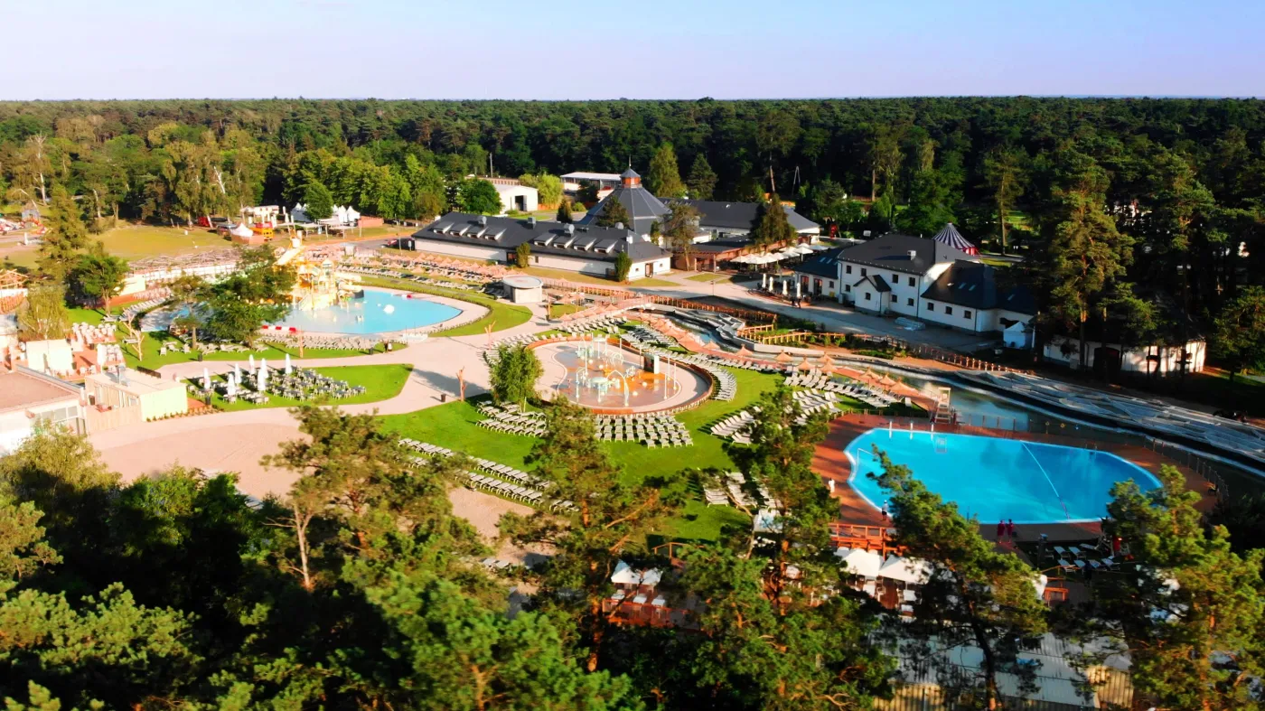 Julinek Park – lato pełne ochłody, ruchu i natury