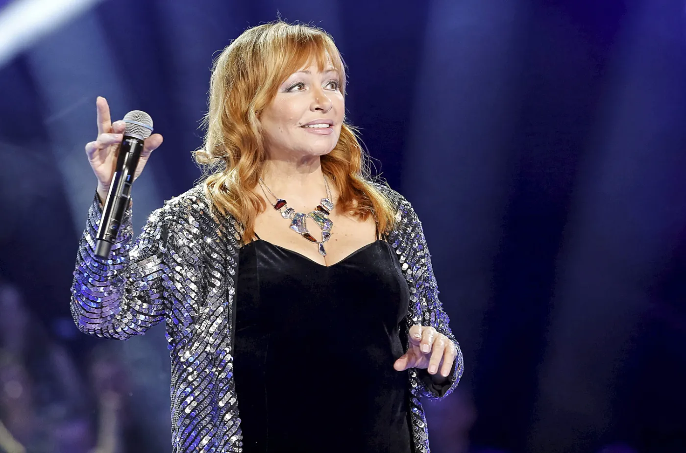 Była wielką gwiazdą PRL, jej przeboje śpiewała cała Polska. Nagle zniknęła ze sceny