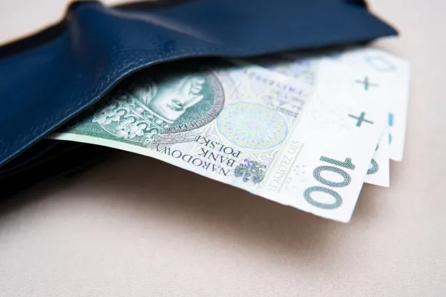 Zasiłek pielęgnacyjny 2025 – czy będzie podwyżka? Sprawdź, komu przysługuje!