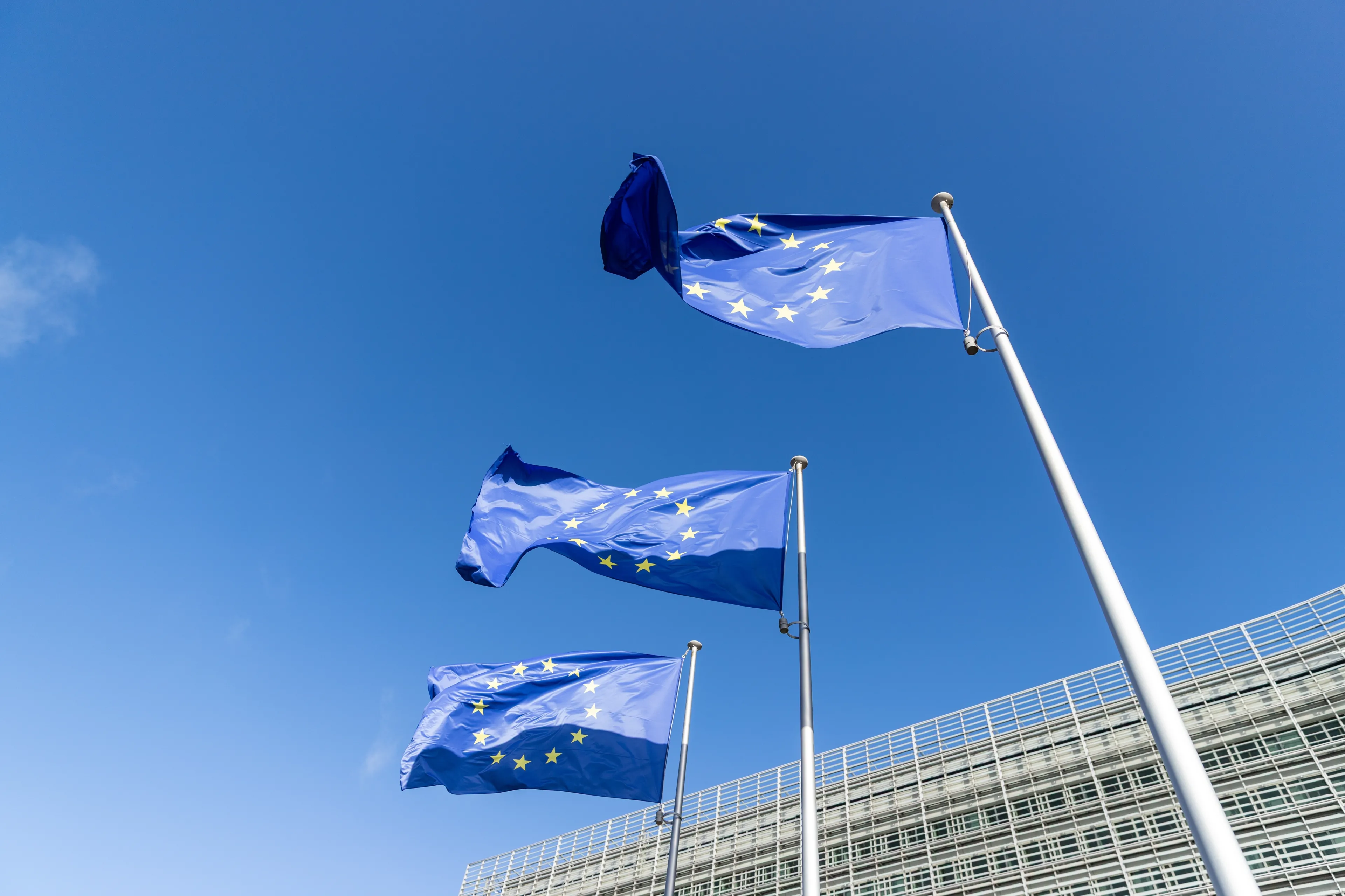 UE daje Ukrainie wielką pożyczkę i potępia Rosję. Oto szczegóły