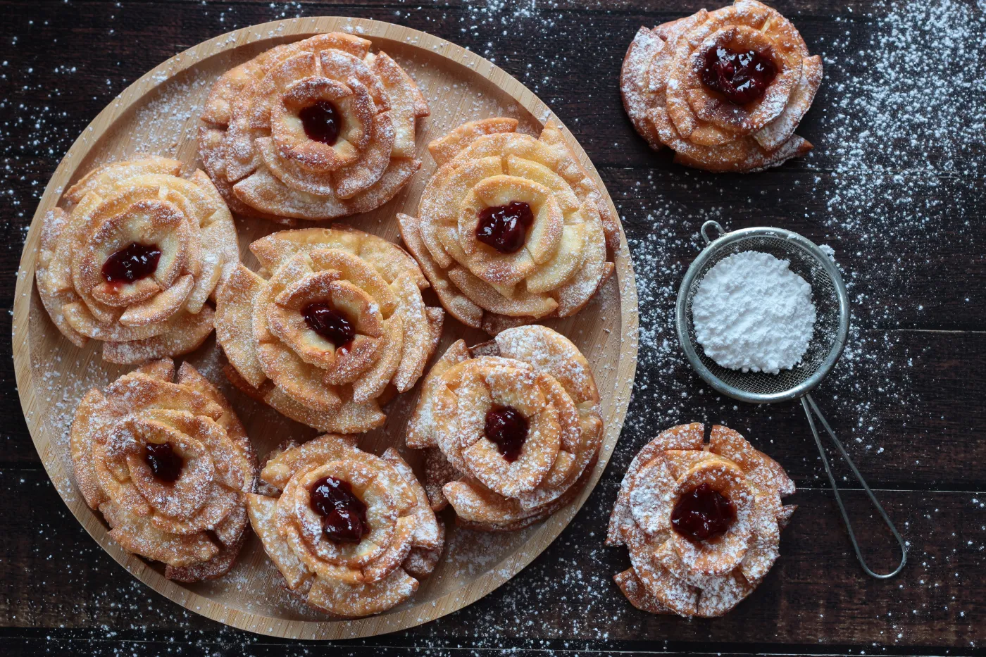 Przepyszne i kruche róże karnawałowe siostry Anastazji. Wyglądają bajkowo
