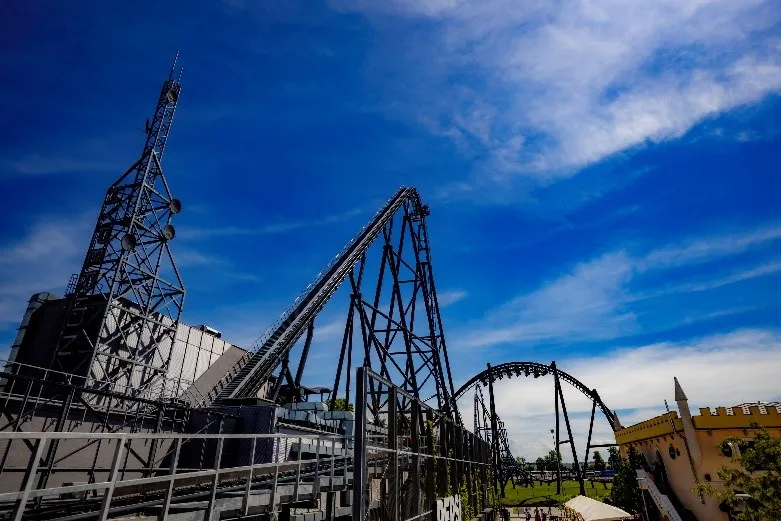 20 rollercoasterów i pierwsze miejsce na świecie. Energylandia z historycznym wynikiem