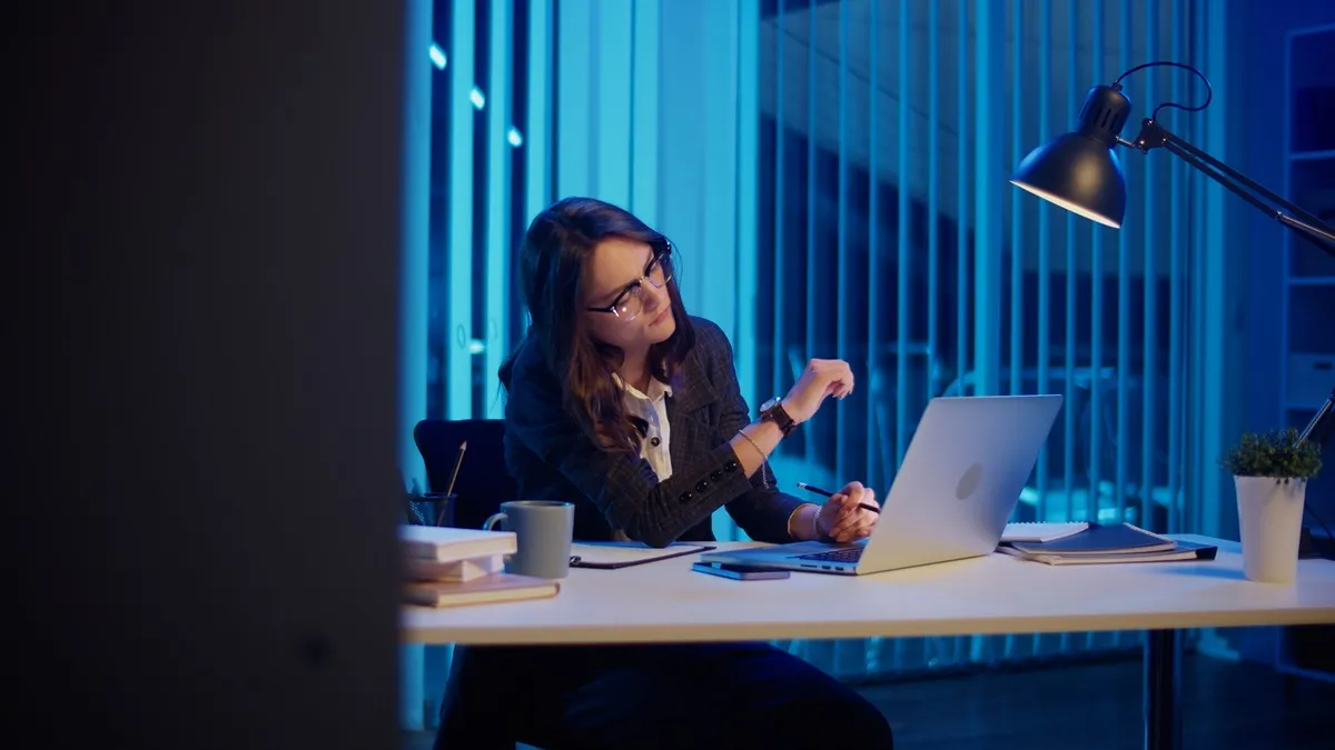 W maju pracownicy wykonujący pracę w porze nocnej mogą liczyć na dodatkowe wynagrodzenie w wysokości nawet 962 zł brutto