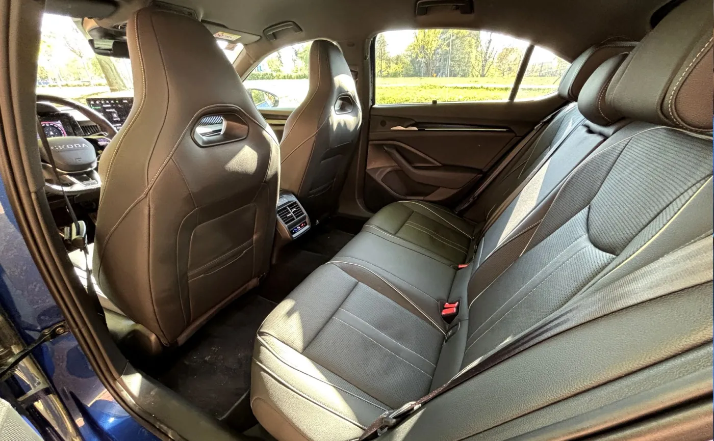 Nowa Skoda Superb Sportline 2.0 TSI 265 KM 4x4
