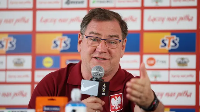 Jan Urban przed meczem z Rumunią. "Porażka na pewno przybliżyłaby decyzję, żeby mnie zwolnić"
