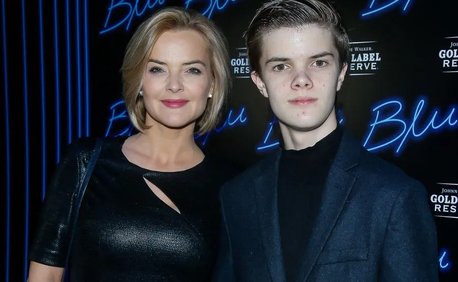 Syn Moniki Zamachowskiej jeszcze nie zdał matury, a już pracuje. Wiemy gdzie