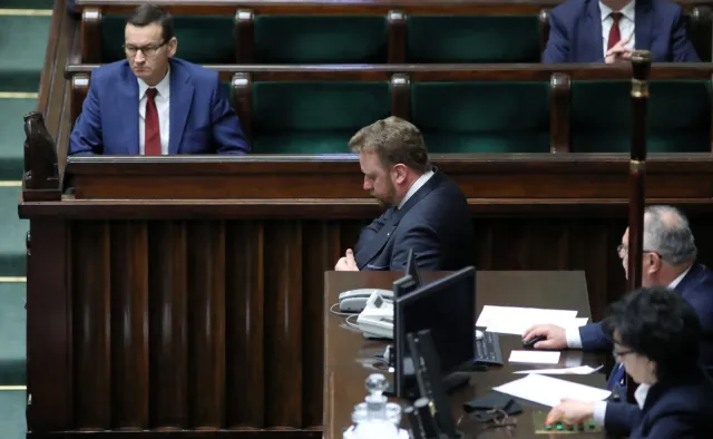 Koronawirus w Polsce. Wzrost zakażeń i zgonów, Tarcza Antykryzysowa w Sejmie [RELACJA NA ŻYWO]