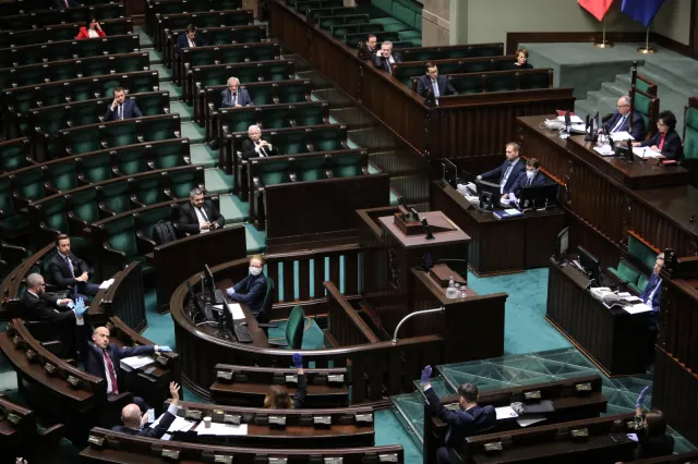 Sejm uchwalił ustawę ws. głosowania korespondencyjnego w wyborach prezydenckich w 2020 r.