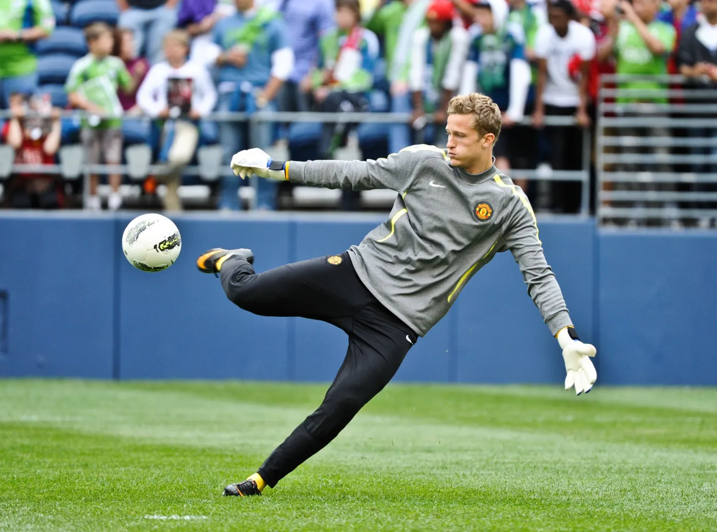 Słynny trener straszy bramkarza. Grozi mu kara za... dobre interwencje