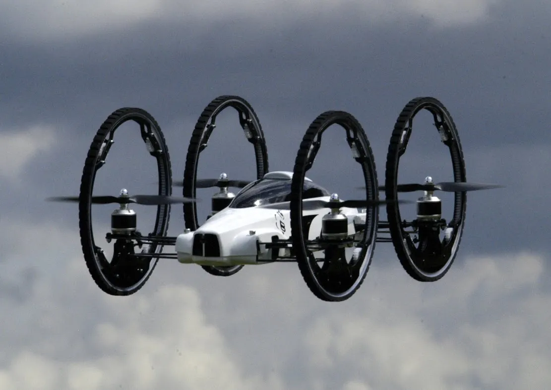 Witold Mielniczek zbudował latający samochód, który zainteresował firmy produkujące dla USA i Izraela. ZDJĘCIA i WIDEO