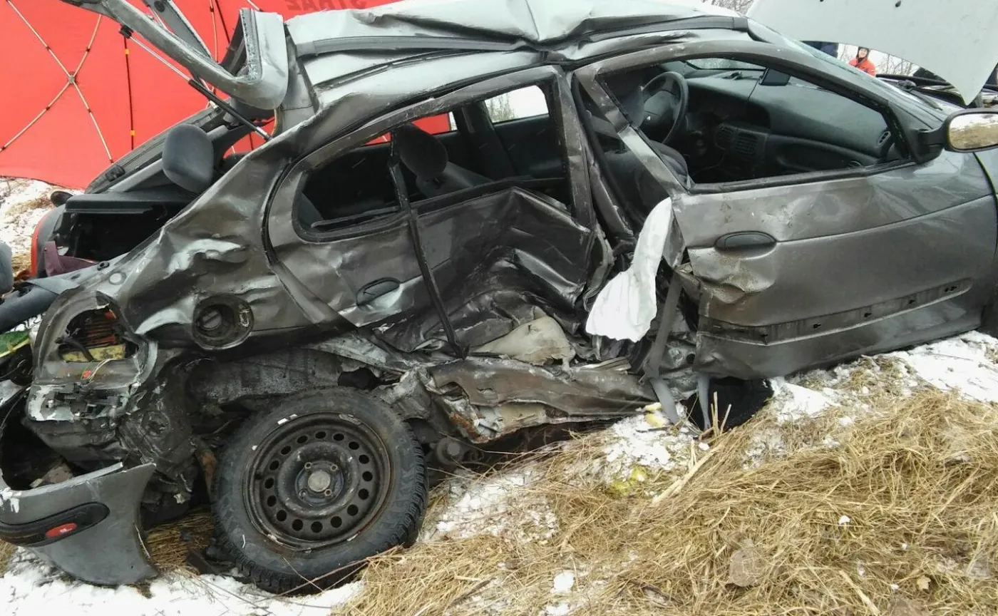 Cztery osoby zginęły w wypadku koło Nidzicy. Jechały na pogrzeb [FOTO]