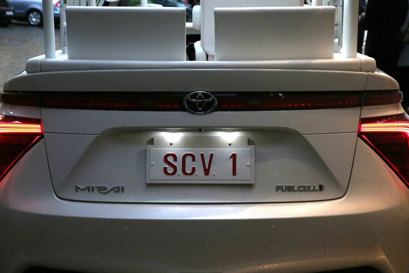 toyota-mirai-jako-papamobile-papieza-franciszka-28253423.jpg