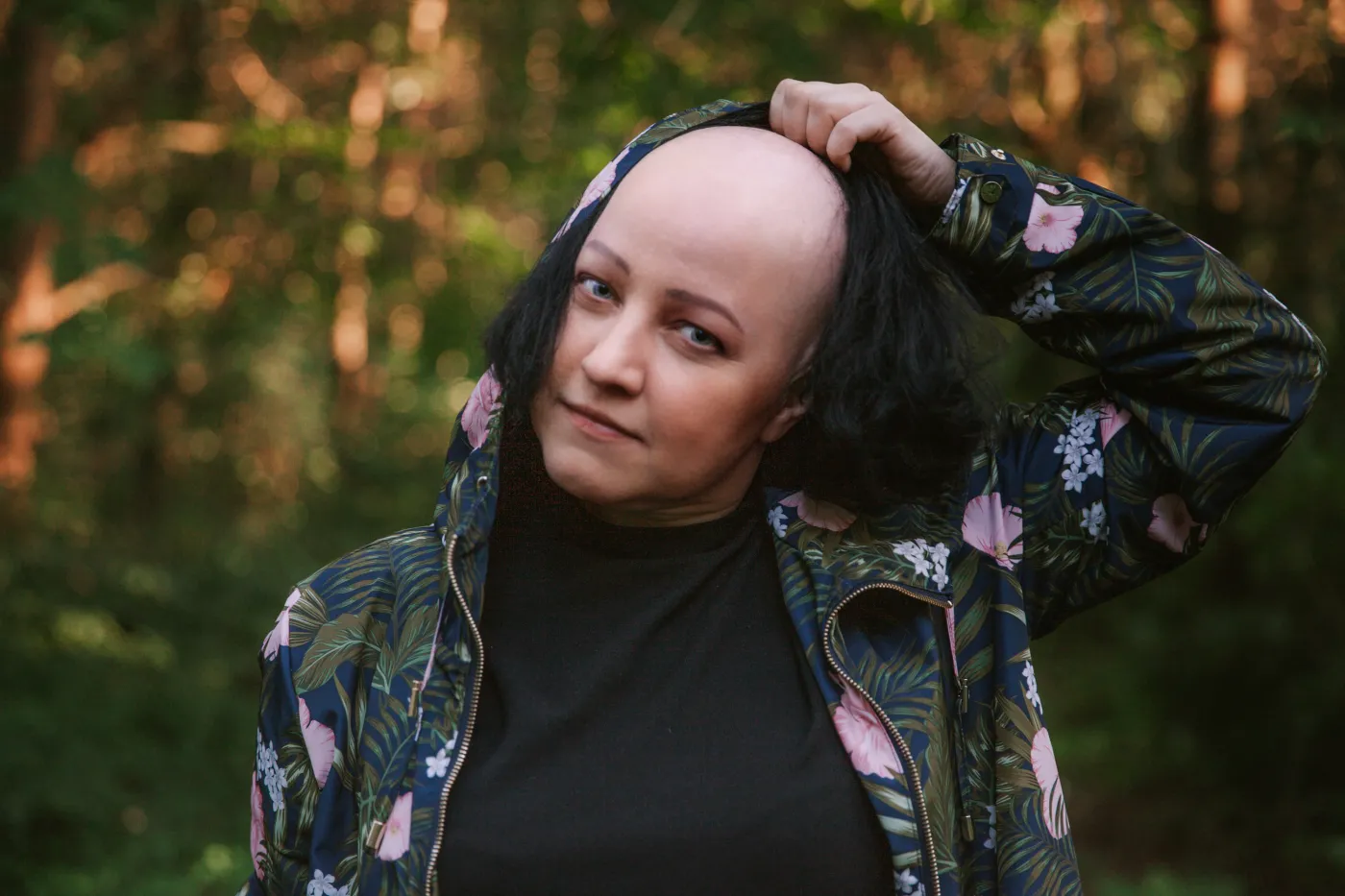 Autorka książki "Alopecjanki": Łysa kobieta powoli przestaje być już "babą z brodą"