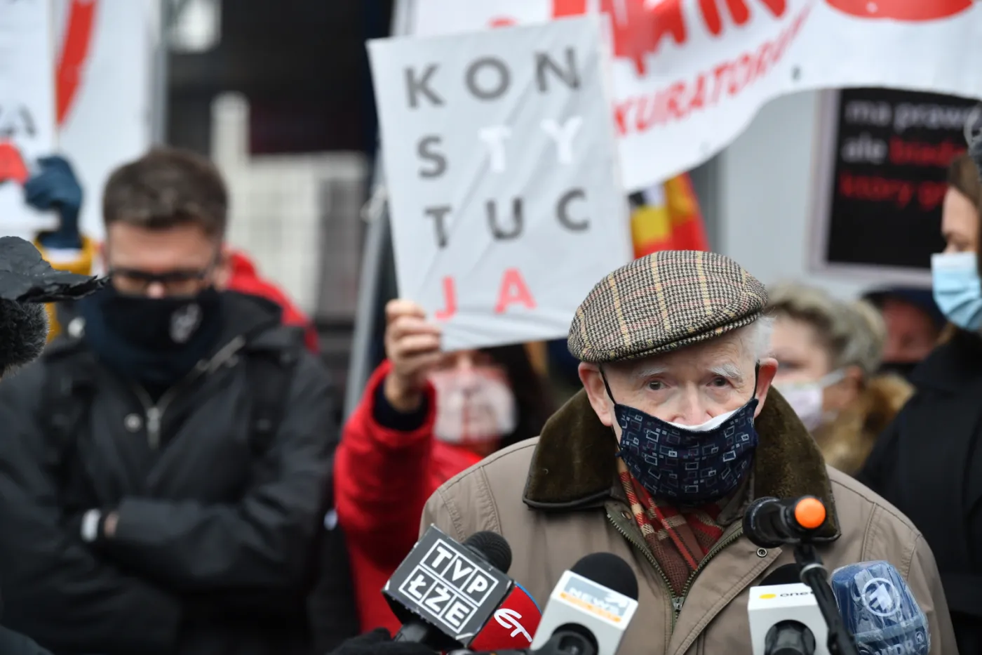 Tuleya nie stawił się w PK. Protestował przed jej siedzibą wraz ze Strzemboszem