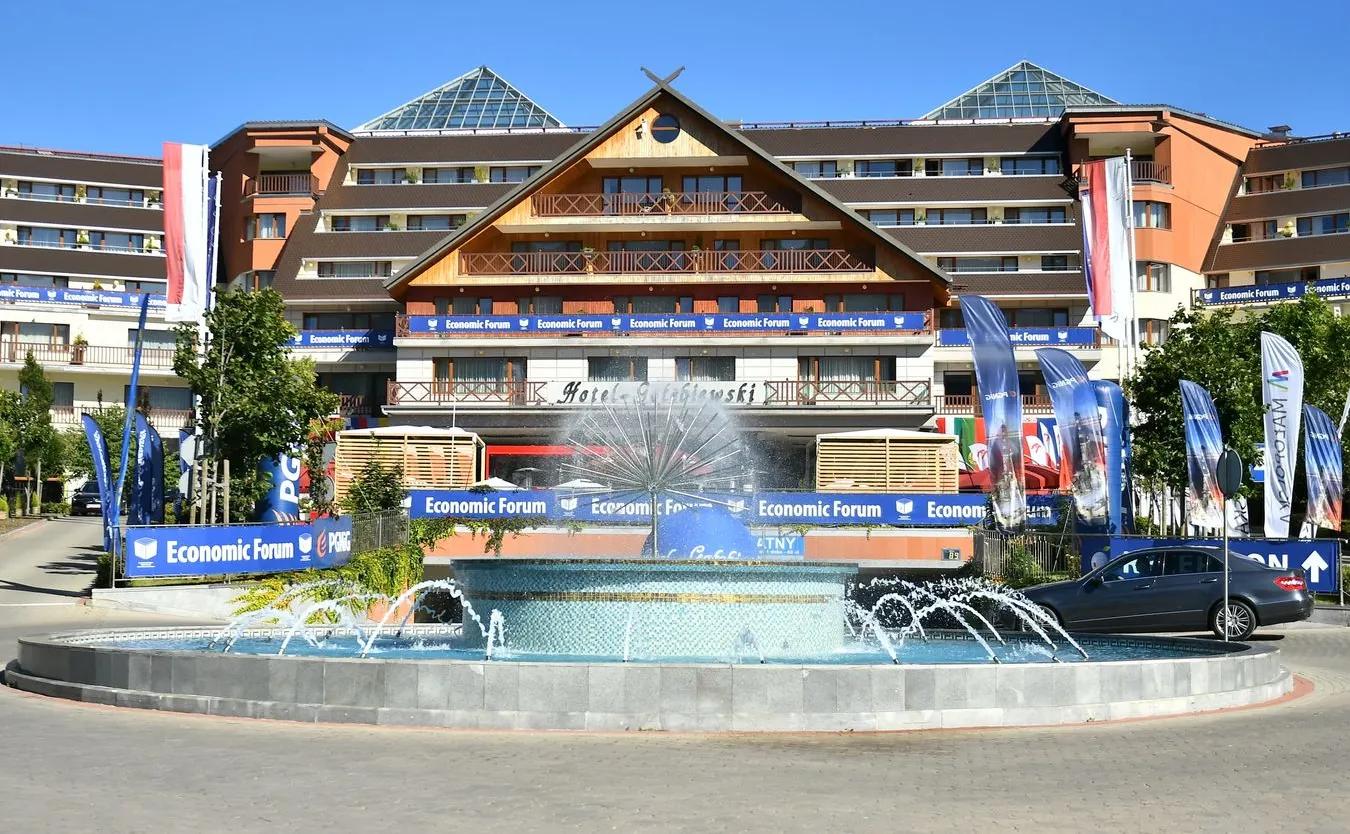 Gołębiewski: Państwo interesuje się zakupem hoteli, to niepokojące