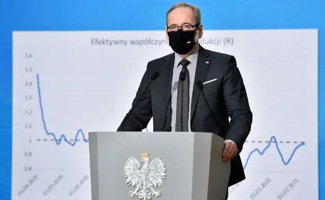 Ponad 12 tys. zakażeń. Niedzielski powiedział o zmianach w obostrzeniach
