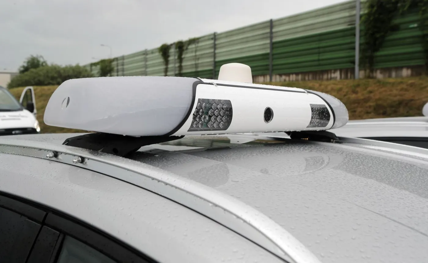 nowe-radiowozy-do-kontroli-oplaty-drogowej-etoll-37306641.jpg