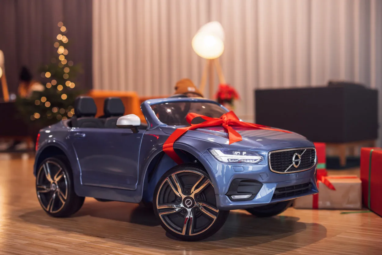 volvo-s90-jako-elektryczny-samochod-dla-dziecka-37319857.jpg