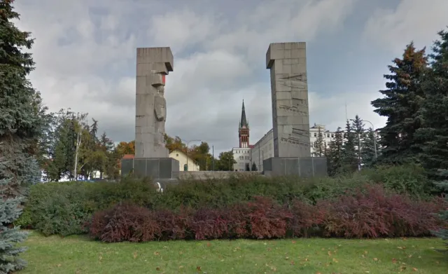 Wicepremier Gliński apeluje do prezydenta Olsztyna o usunięcie pomnika wdzięczności