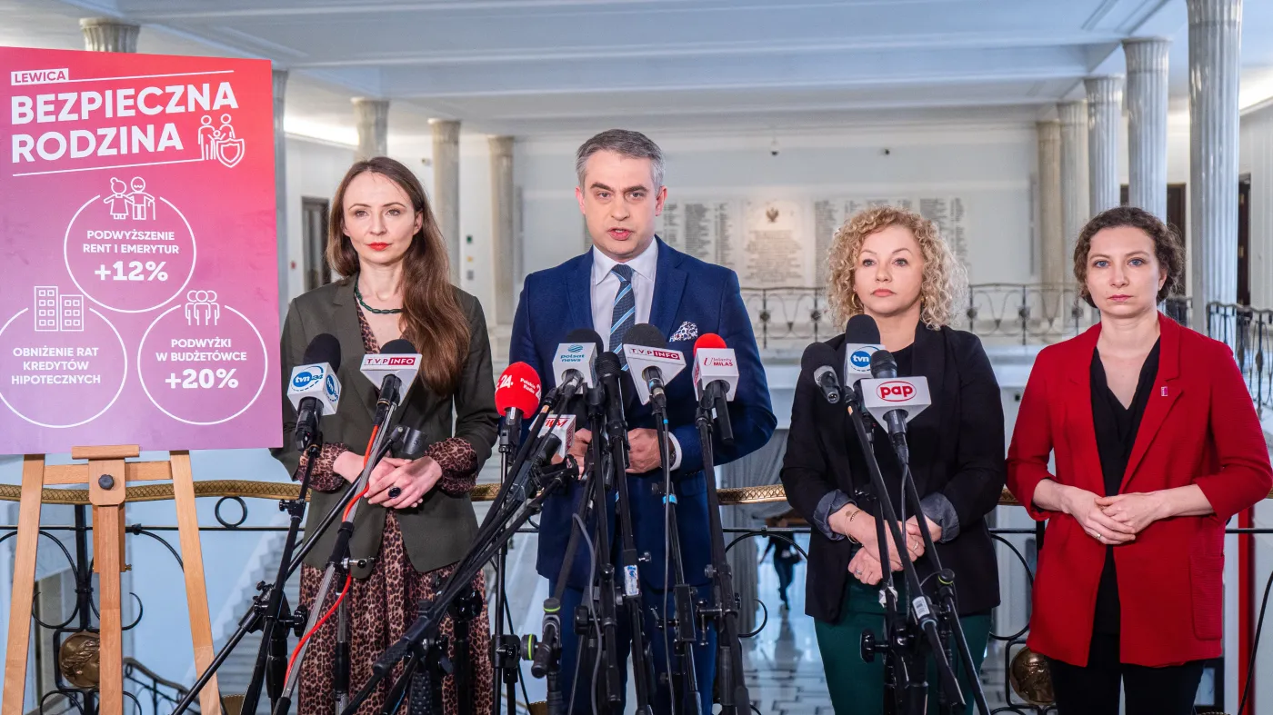 "Mamy dzisiaj kryzys gospodarczy. Zyskuje rząd, tracą Polacy". Lewica prezentuje pakiet antyinflacyjny