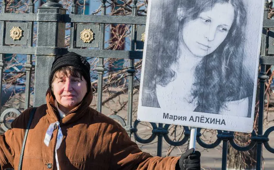 Protest po zatrzymaniu Marii Alochiny w Moskwie