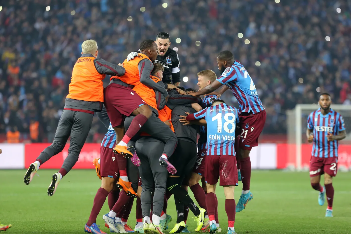 Puchacz mistrzem Turcji. Trabzonspor czekał na tytuł 38 lat