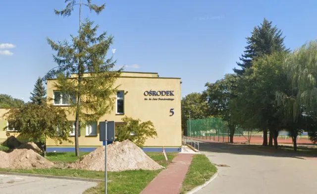 Ksiądz przyciskał ucznia do ławki. Prokuratura wszczyna dochodzenie