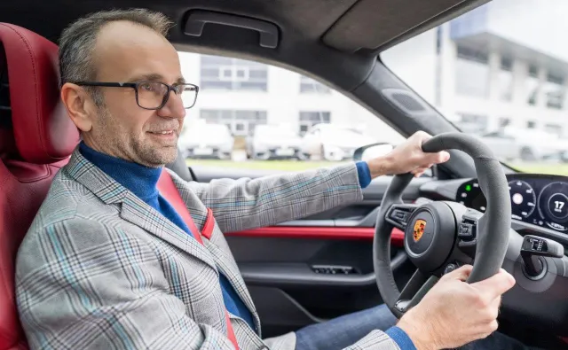 Samochody elektryczne i autonomiczne wyprą spalinowe. "Polska nie będzie wyjątkiem"