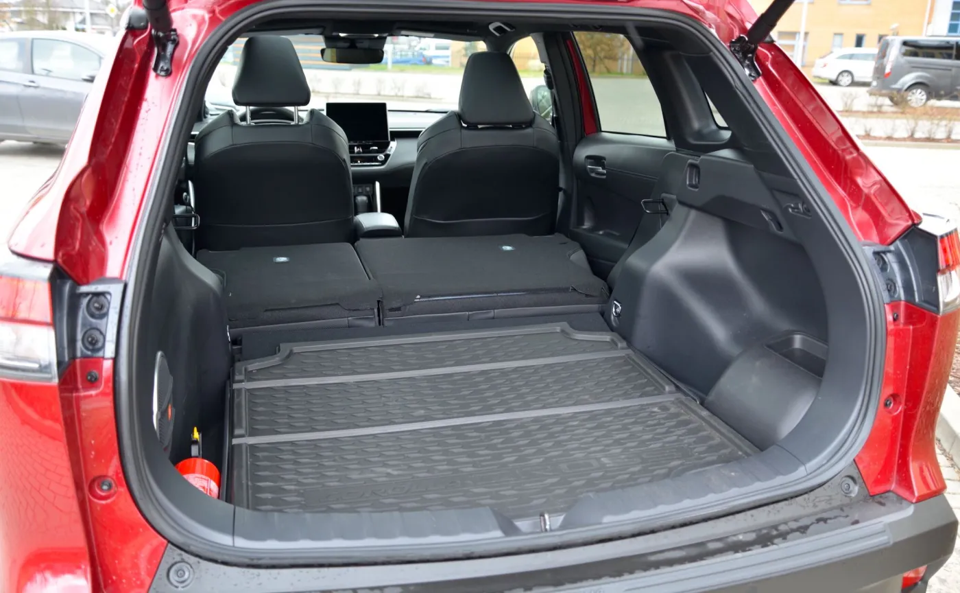 toyota-corolla-cross-20-hybrid-dynamic-force-awdi-37730326.jpg
