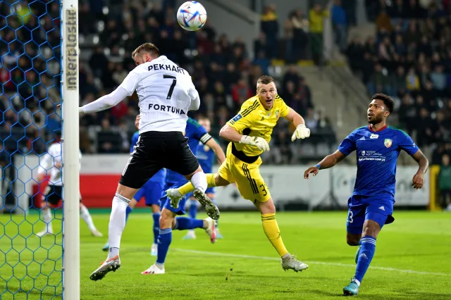 Legia nie wykorzystała wpadki Rakowa. Nie pokonała ostatniej drużyny w tabeli [WIDEO]