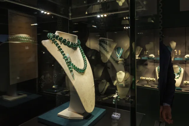 Niebotyczna wartość. Biżuteria, niemiecki nazista i aukcja [ZDJĘCIA]