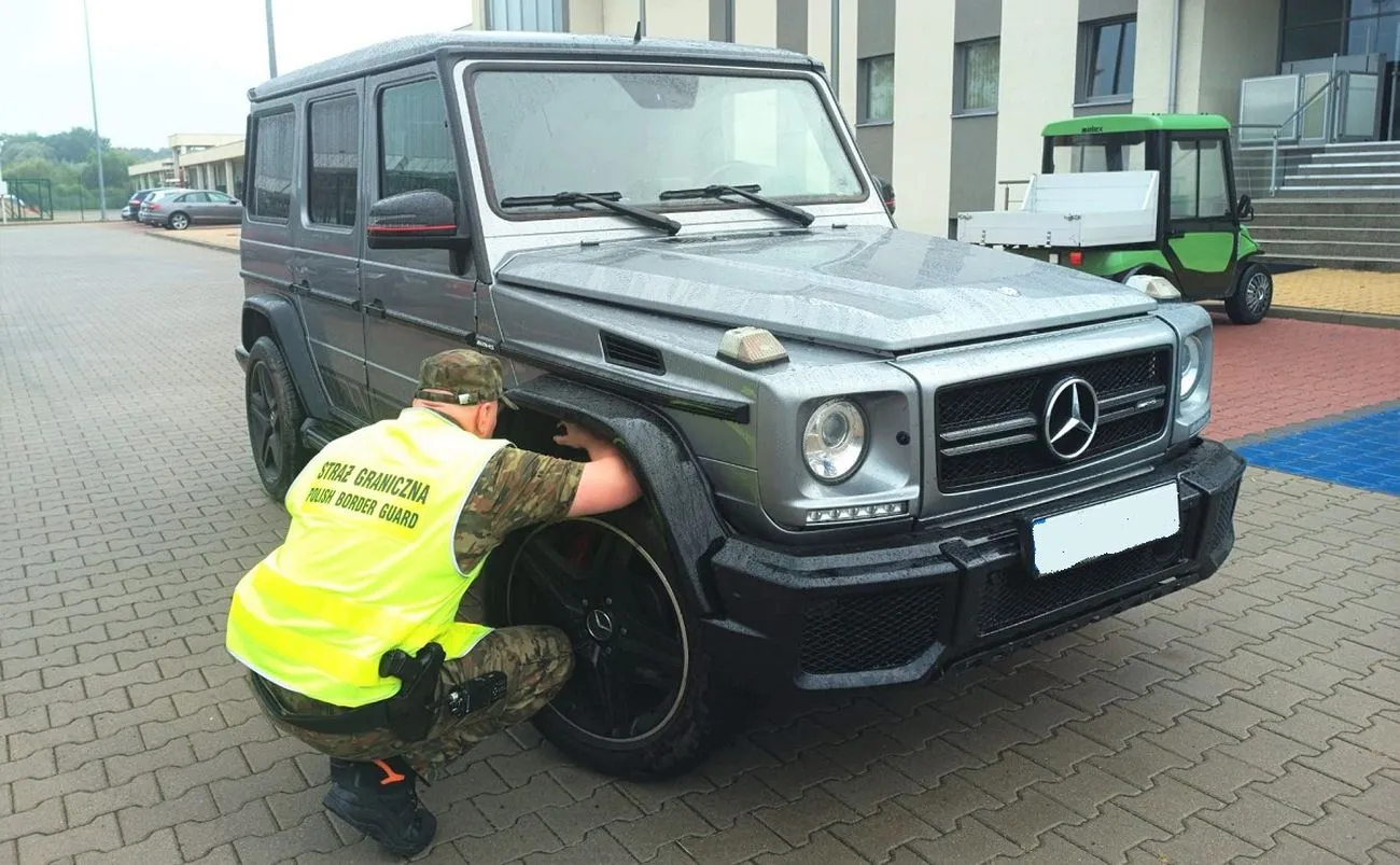 mercedes-g-63-amg-odzyskany-przez-straz-graniczna-37920677.jpg