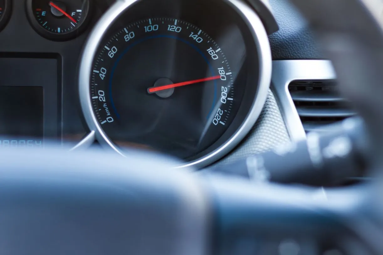 przekroczenie prędkości mandat przepisy samochód 