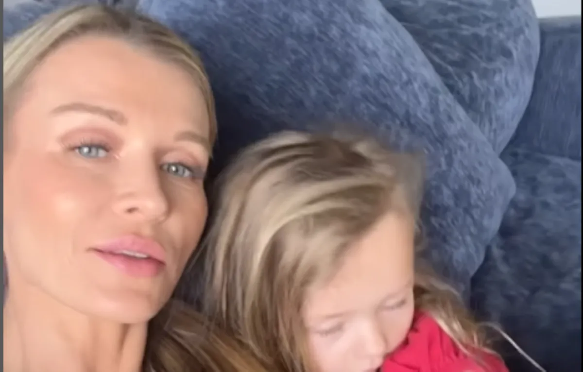 Joanna Krupa pochwaliła się, jak uczy 4-letnią córkę polskiego. "Słusznie!" [WIDEO]