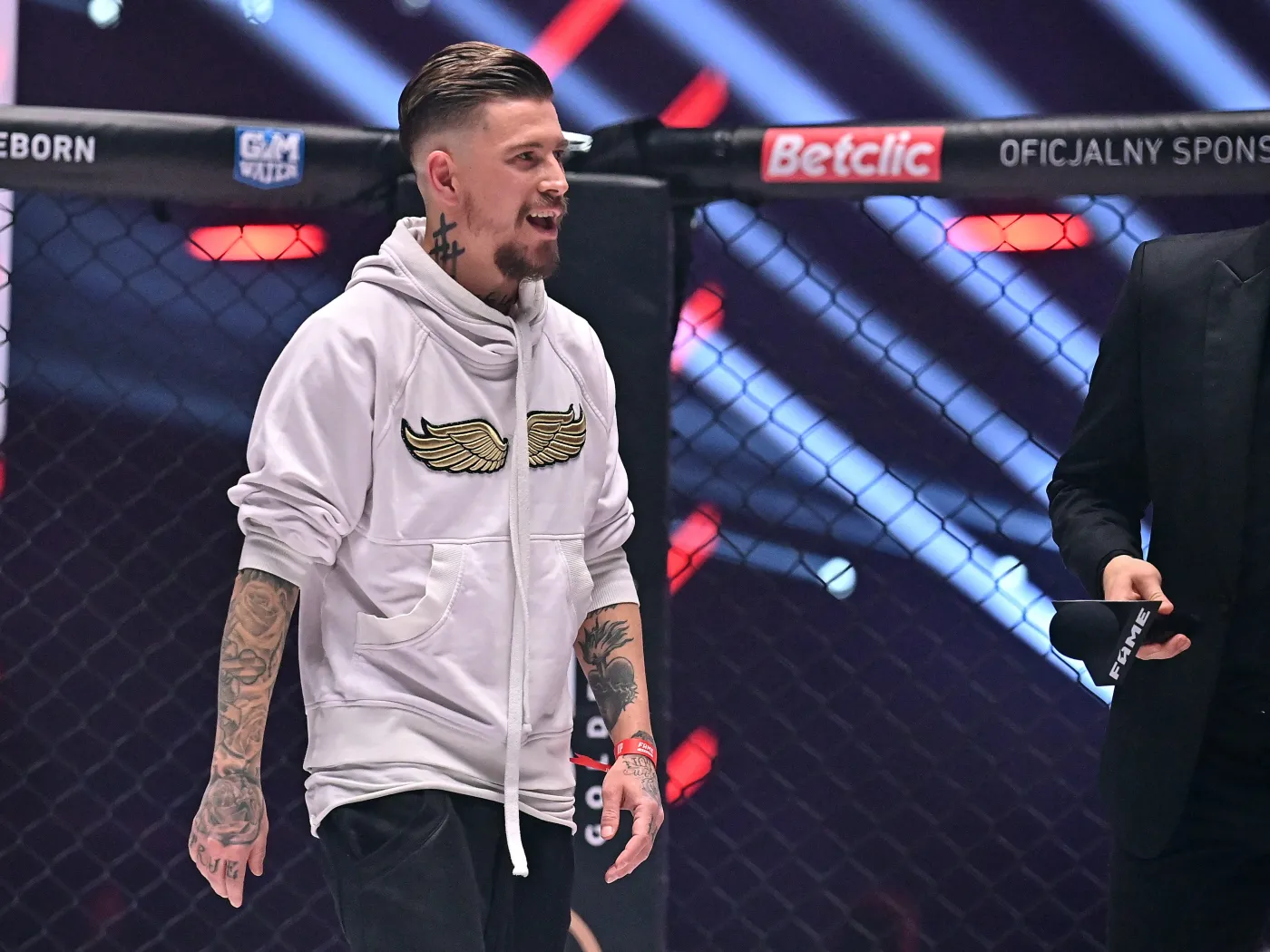 Jakub Kosecki powalczy w klatce. "Nie wyjdziesz stąd żywy" [FOTO]