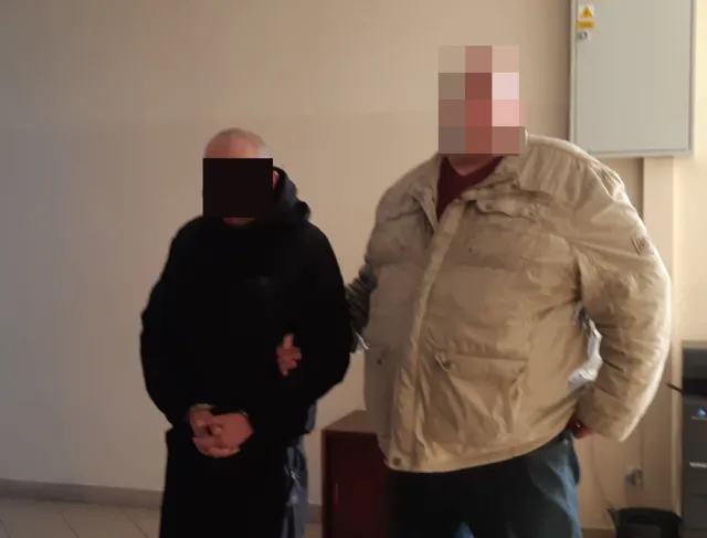 Warszawa. Fałszywy alarm bombowy w metrze. 40-latek zatrzymany