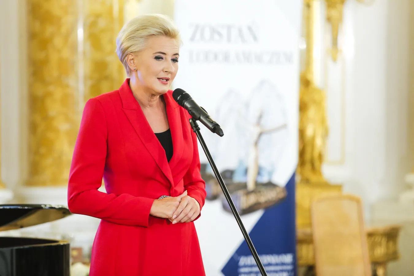 Agata Kornhauser-Duda w odważnej stylizacji. Takiego zestawienia nikt się po niej nie spodziewał [FOTO]