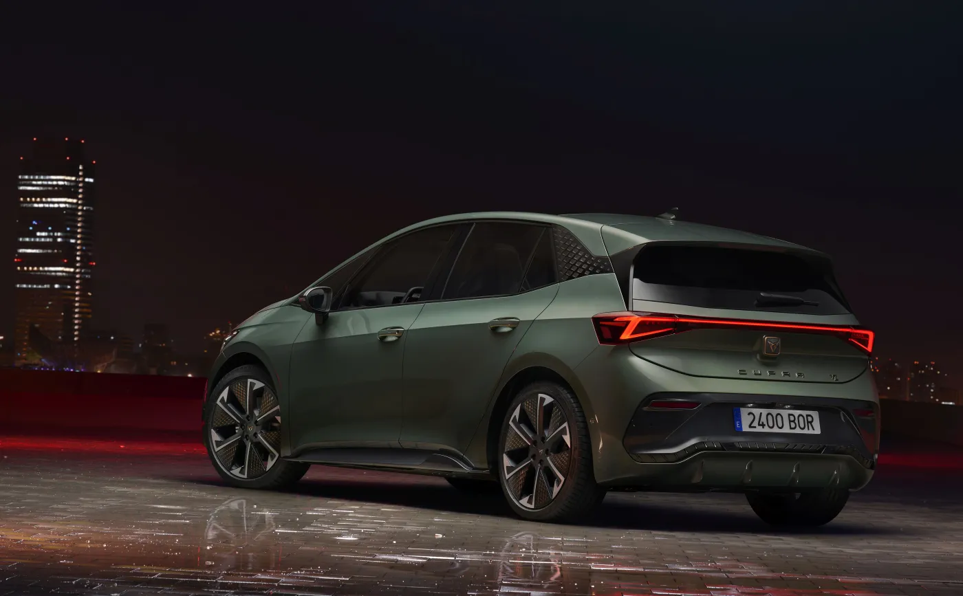 veloz-czyli-szybki-oto-cupra-born-w-wersji-vz-3-38100309.jpg