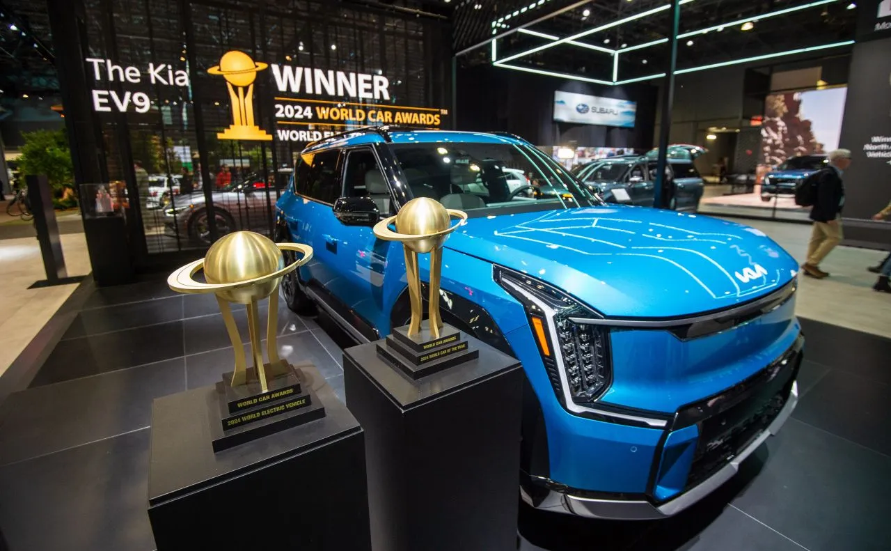 kia-ev6-zdobyla-tytul-world-car-of-the-year-2024-38140825.jpg